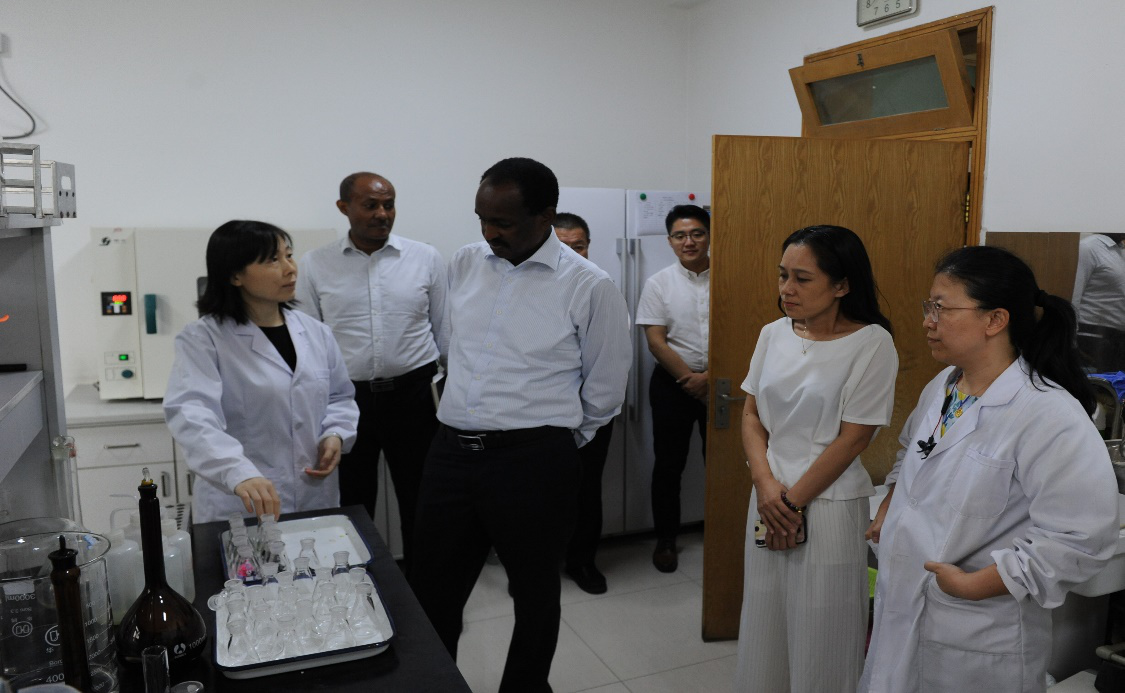 Ethiopian Ambassador to China visits China Leather and Footwear Industry Research Institute
